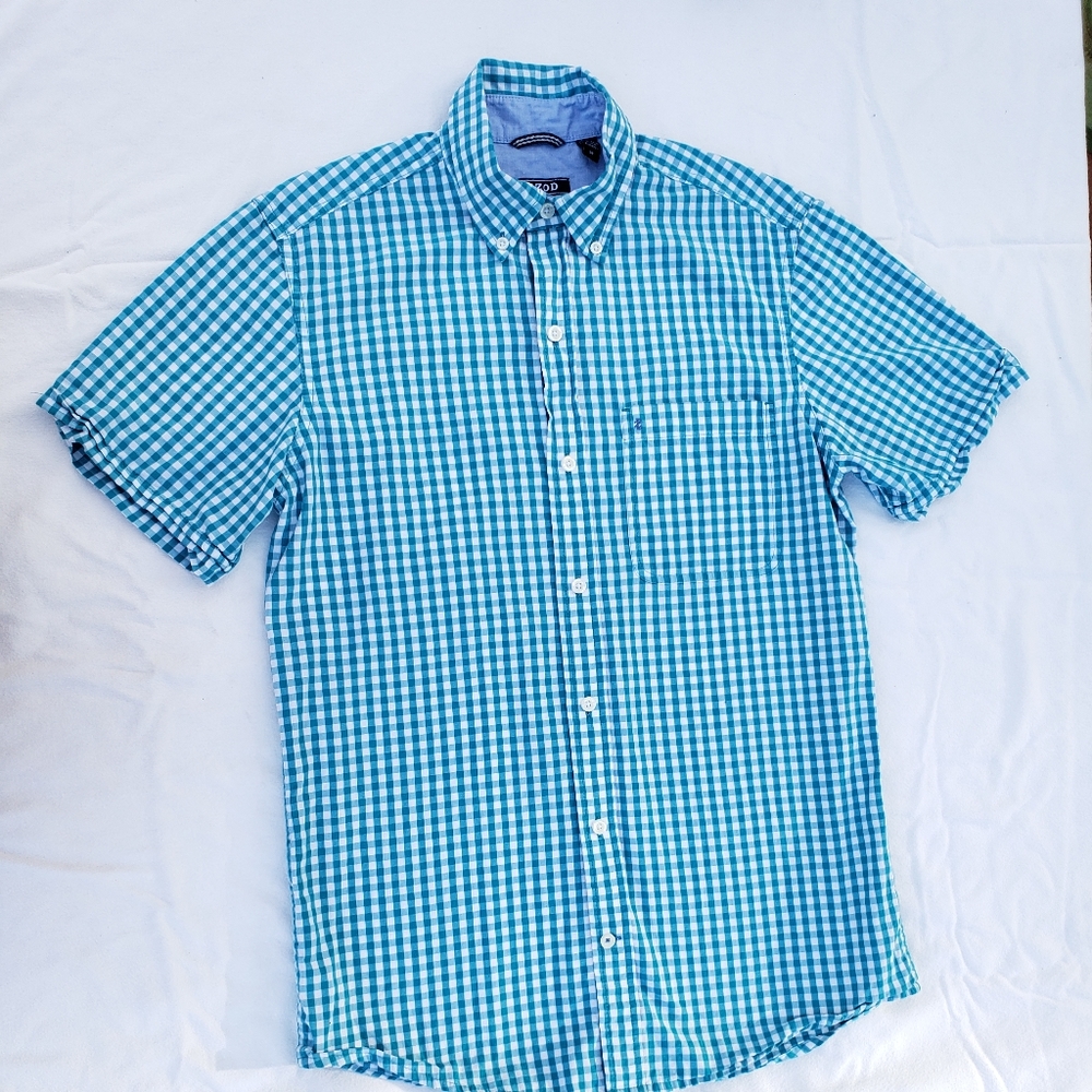 Izod Men's button down shirt